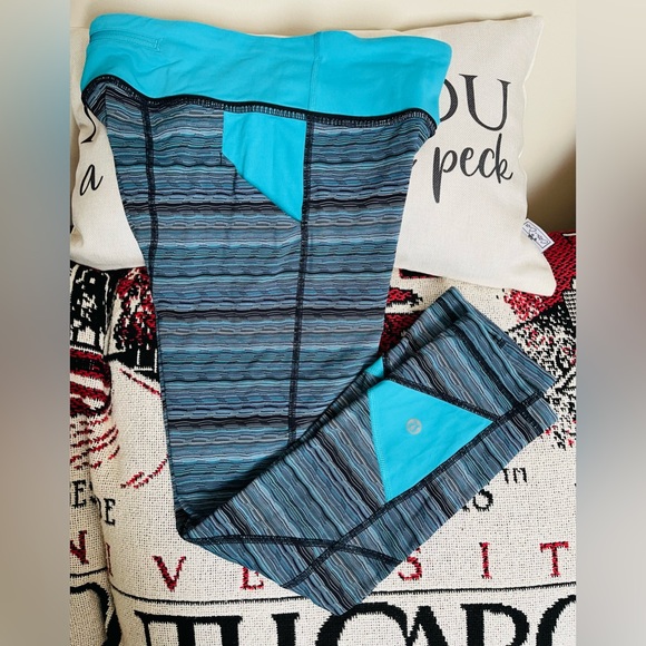 LULULEMON Lulu Cropped Leggings with Pockets Women’s 4 - Picture 2 of 13